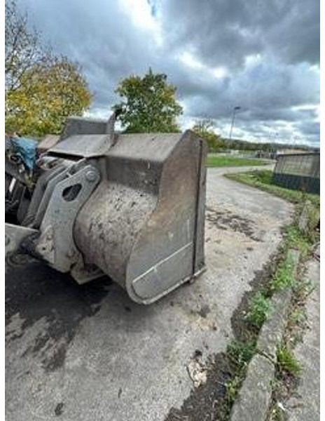 Volvo L150H - لودر: صور 5 Volvo L150H - لودر: صور 5