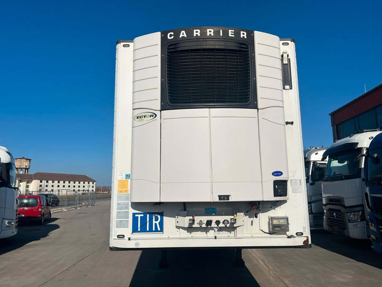 Schmitz Cargobull SKO 24/L * LIFT * CARRIER * DOPPELSTOCK * - مبردة نصف مقطورة: صور 2 Schmitz Cargobull SKO 24/L * LIFT * CARRIER * DOPPELSTOCK * - مبردة نصف مقطورة: صور 2