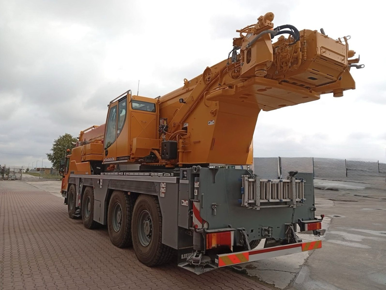 Liebherr LTM 1120-4.1 - رافعة برجية: صور 3 Liebherr LTM 1120-4.1 - رافعة برجية: صور 3