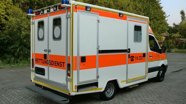 Mercedes-Benz Sprinter 516 CDI /on Stock / Mercedes-Benz Sprinter 516 CDI /on Stock / - سيارة إسعاف: صور 4 Mercedes-Benz Sprinter 516 CDI /on Stock / Mercedes-Benz Sprinter 516 CDI /on Stock / - سيارة إسعاف: صور 4