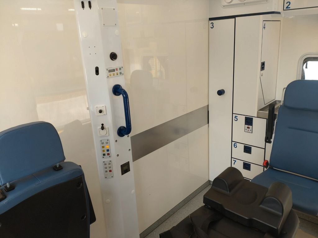 سيارة إسعاف Mercedes-Benz Sprinter 519 /  ATM 0km  4x on Stock: صور 8 سيارة إسعاف Mercedes-Benz Sprinter 519 /  ATM 0km  4x on Stock: صور 8