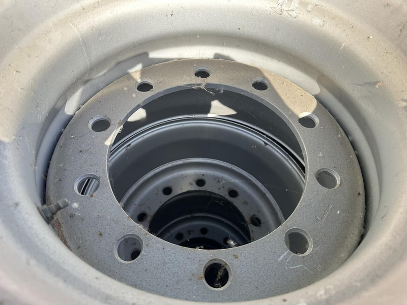 4 Banden - الإطارات - شاحنة: صور 5 4 Banden - الإطارات - شاحنة: صور 5