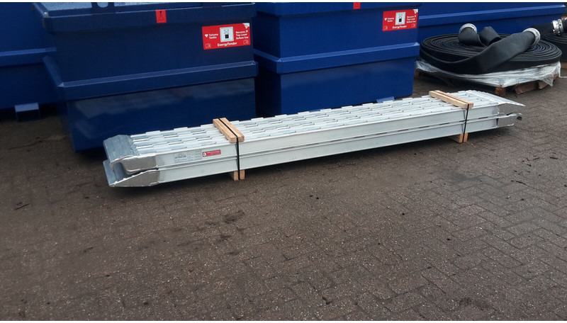 Aluminium rijplanken - منحدر تحميل: صور 1 Aluminium rijplanken - منحدر تحميل: صور 1
