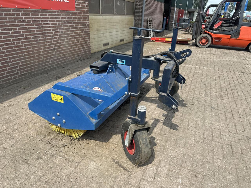 Bezem - Gebruikt - مكنسة: صور 3 Bezem - Gebruikt - مكنسة: صور 3