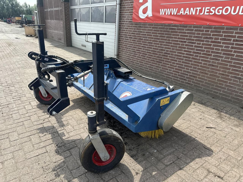 Bezem - Gebruikt - مكنسة: صور 2 Bezem - Gebruikt - مكنسة: صور 2