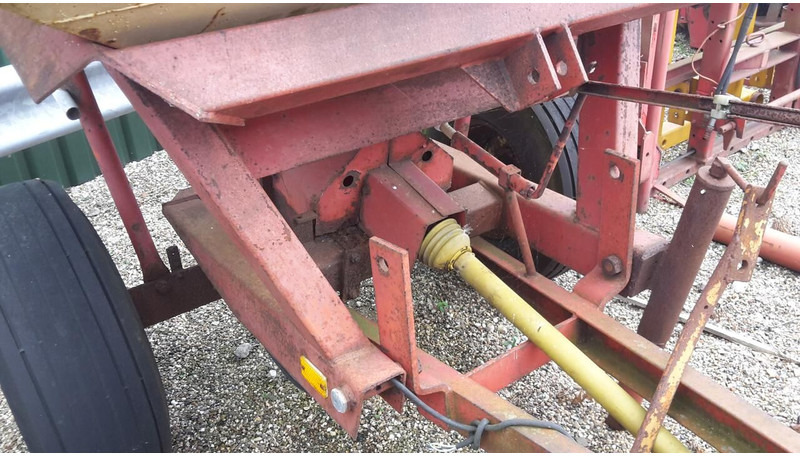 GETROKKEN pendel strooier - Gebruikt - آلة رش الأسمدة: صور 5 GETROKKEN pendel strooier - Gebruikt - آلة رش الأسمدة: صور 5