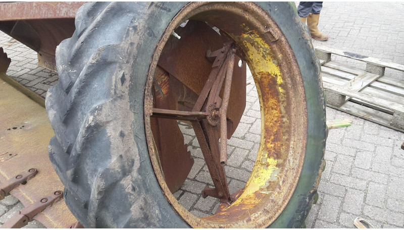 Goodyear dubbellucht - الإطارات - الآلات والماكينات الزراعية: صور 1 Goodyear dubbellucht - الإطارات - الآلات والماكينات الزراعية: صور 1