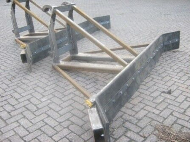 Nr. 2043 Sneeuw en Modderschuiven 2-5 mtr - كاسحة ثلوج: صور 4 Nr. 2043 Sneeuw en Modderschuiven 2-5 mtr - كاسحة ثلوج: صور 4