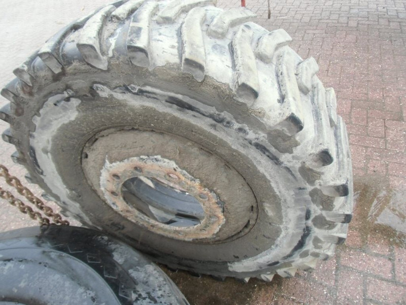 Onbekend Kraanband - الإطارات والجنوط: صور 2 Onbekend Kraanband - الإطارات والجنوط: صور 2