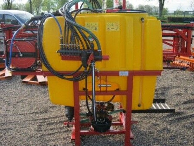 Onbekend Veldspuit - آلة الرش المعلقة: صور 4 Onbekend Veldspuit - آلة الرش المعلقة: صور 4