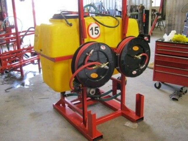 Onbekend Veldspuit - آلة الرش المعلقة: صور 1 Onbekend Veldspuit - آلة الرش المعلقة: صور 1