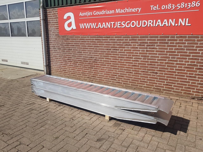 Oprijplanken 3000x450 mm - منحدر تحميل: صور 2 Oprijplanken 3000x450 mm - منحدر تحميل: صور 2