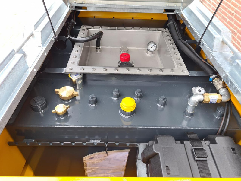 Tankwagen snelverkeer tandemas - مقطورة صهريج: صور 4 Tankwagen snelverkeer tandemas - مقطورة صهريج: صور 4