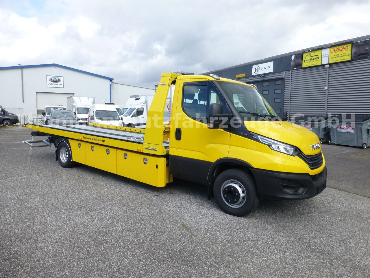 Iveco DAILY 72C18 Schiebeplateu Luftfed Navi Hubbrille - سيارة السحب للتصليح: صور 1 Iveco DAILY 72C18 Schiebeplateu Luftfed Navi Hubbrille - سيارة السحب للتصليح: صور 1