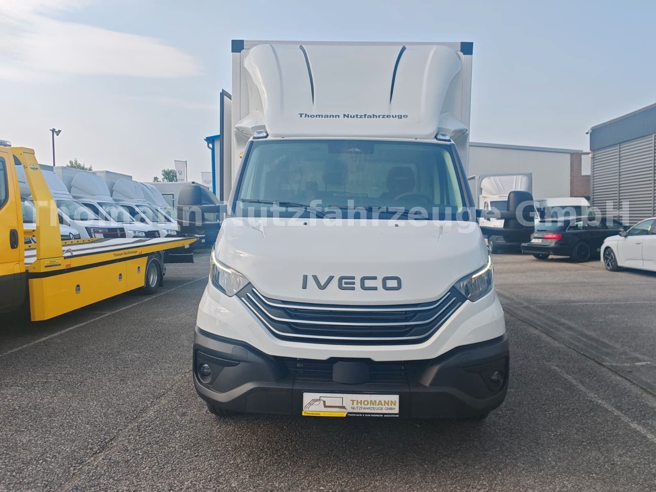 Iveco Daily 35S18 Koffer + LBW Navi/ACC Tempomat - الشاحنات الصغيرة صندوق مغلق: صور 2 Iveco Daily 35S18 Koffer + LBW Navi/ACC Tempomat - الشاحنات الصغيرة صندوق مغلق: صور 2