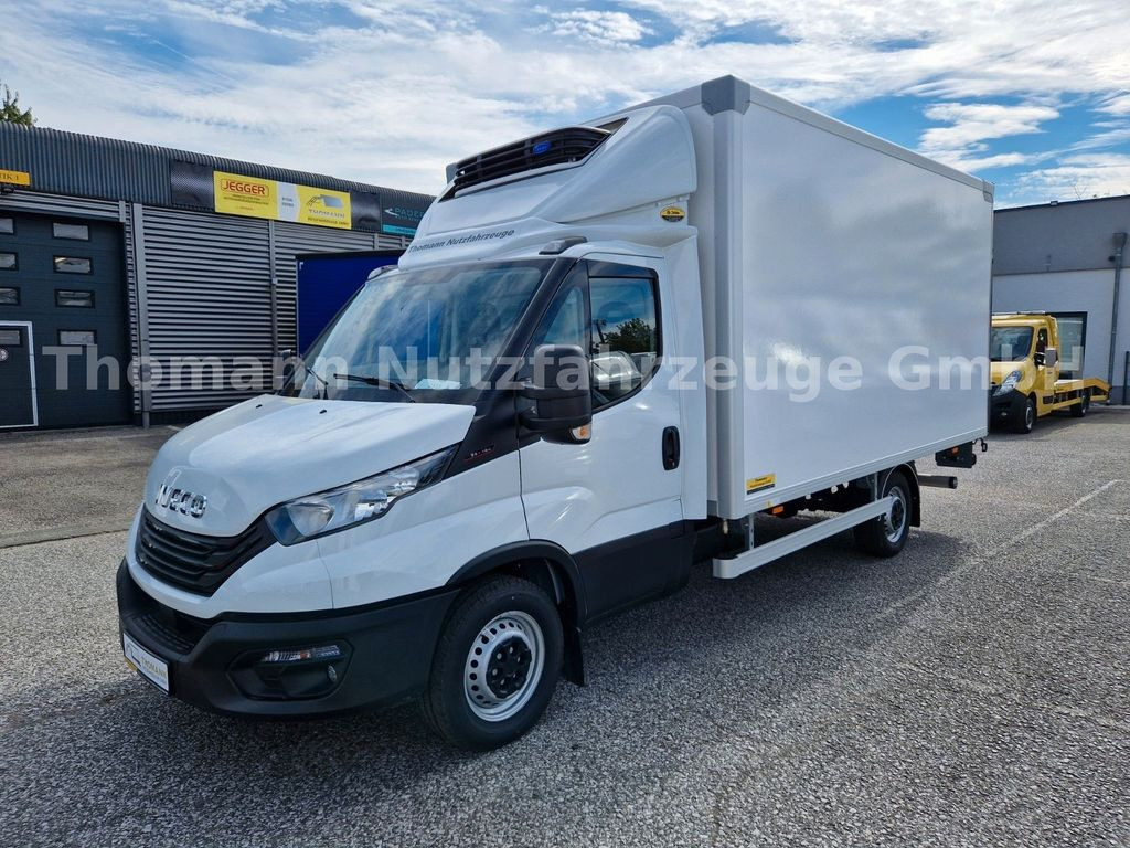 Iveco Daily 35S18 Kühlkoffer LBW BÄR Xarios 300 GH Iveco Daily 35S18 Kühlkoffer LBW BÄR Xarios 300 GH - الشاحنات الصغيرة المبردة: صور 3 Iveco Daily 35S18 Kühlkoffer LBW BÄR Xarios 300 GH Iveco Daily 35S18 Kühlkoffer LBW BÄR Xarios 300 GH - الشاحنات الصغيرة المبردة: صور 3