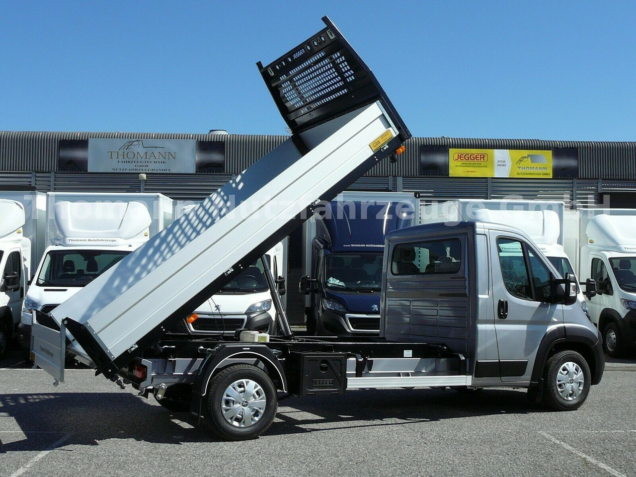 Peugeot Boxer Pritsche 3 Seiten Kipper Premiumaufbau Peugeot Boxer Pritsche 3 Seiten Kipper Premiumaufbau - قلاب صغير: صور 3 Peugeot Boxer Pritsche 3 Seiten Kipper Premiumaufbau Peugeot Boxer Pritsche 3 Seiten Kipper Premiumaufbau - قلاب صغير: صور 3