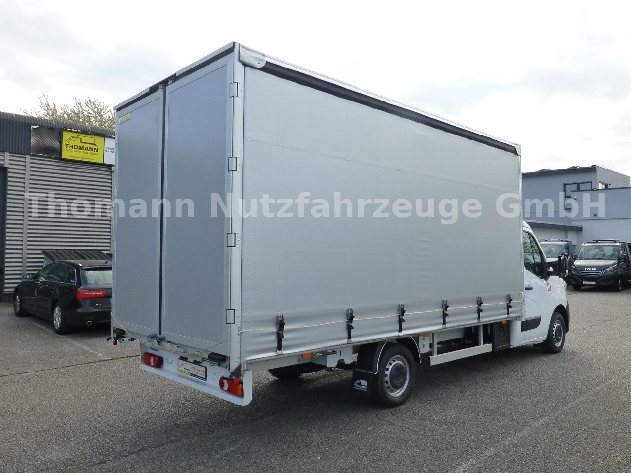 Renault Master by Trucks Pritsche Plane / Türen Vollalu - الشاحنات الصغيرة ستائر: صور 4 Renault Master by Trucks Pritsche Plane / Türen Vollalu - الشاحنات الصغيرة ستائر: صور 4