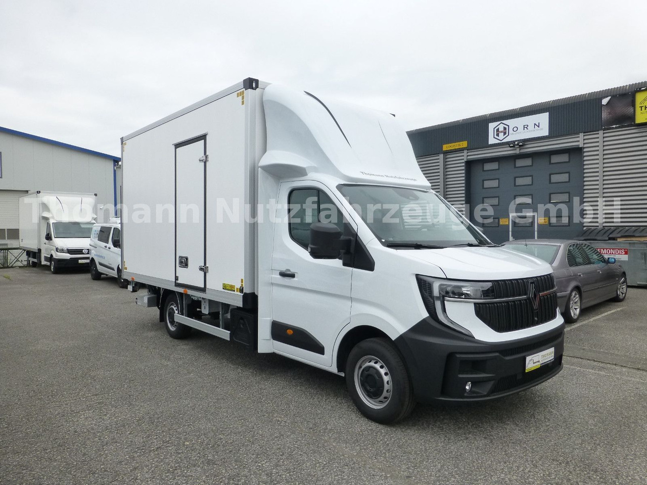 Renault NEW Master 2025 Koffer mit BÄR Ladebordwand - الشاحنات الصغيرة صندوق مغلق: صور 1 Renault NEW Master 2025 Koffer mit BÄR Ladebordwand - الشاحنات الصغيرة صندوق مغلق: صور 1