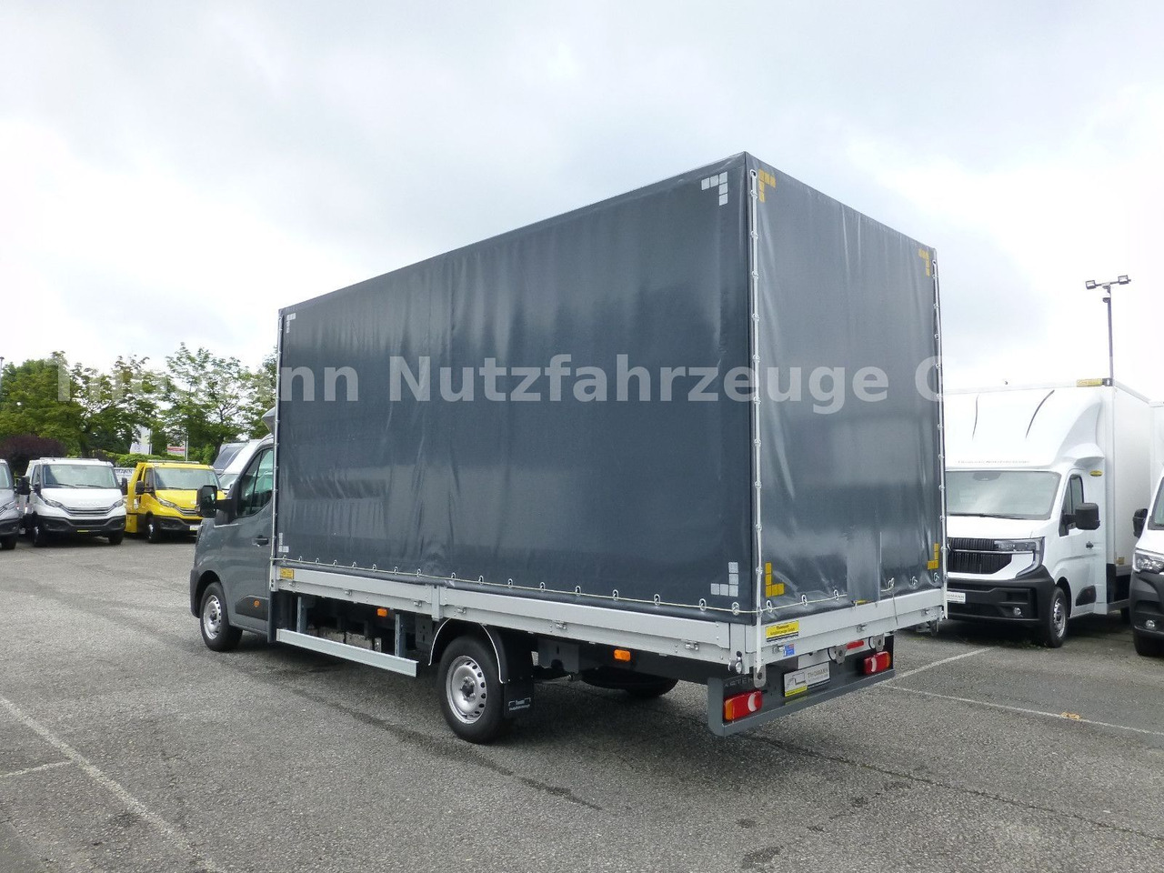 Renault NEW Master Pritsche Plane Premium 2025 - الشاحنات الصغيرة ستائر: صور 5 Renault NEW Master Pritsche Plane Premium 2025 - الشاحنات الصغيرة ستائر: صور 5