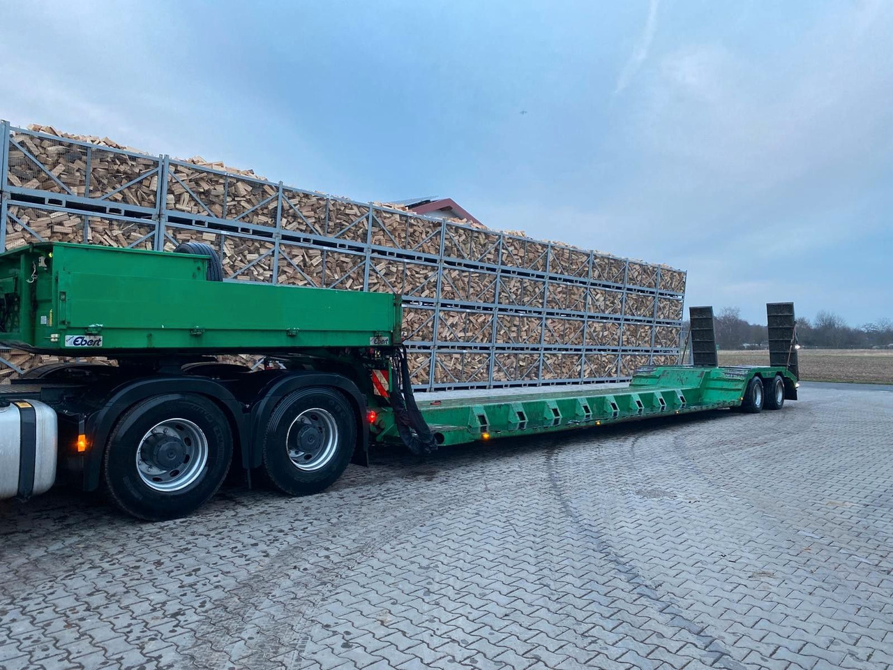 Dinkel Ebert TLS 36 ST AV 2-Achs-Auflieger abkoppelbar - عربة مسطحة منخفضة نصف مقطورة: صور 1 Dinkel Ebert TLS 36 ST AV 2-Achs-Auflieger abkoppelbar - عربة مسطحة منخفضة نصف مقطورة: صور 1