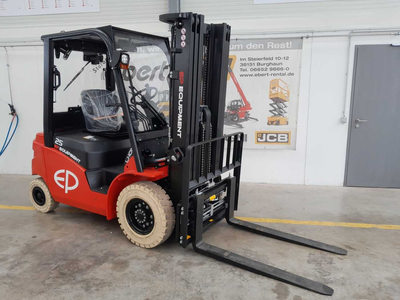 EP Equipment EFL253 / Triplex: 4,80m / SS / Neu - رافعة شوكية كهربائية: صور 4 EP Equipment EFL253 / Triplex: 4,80m / SS / Neu - رافعة شوكية كهربائية: صور 4