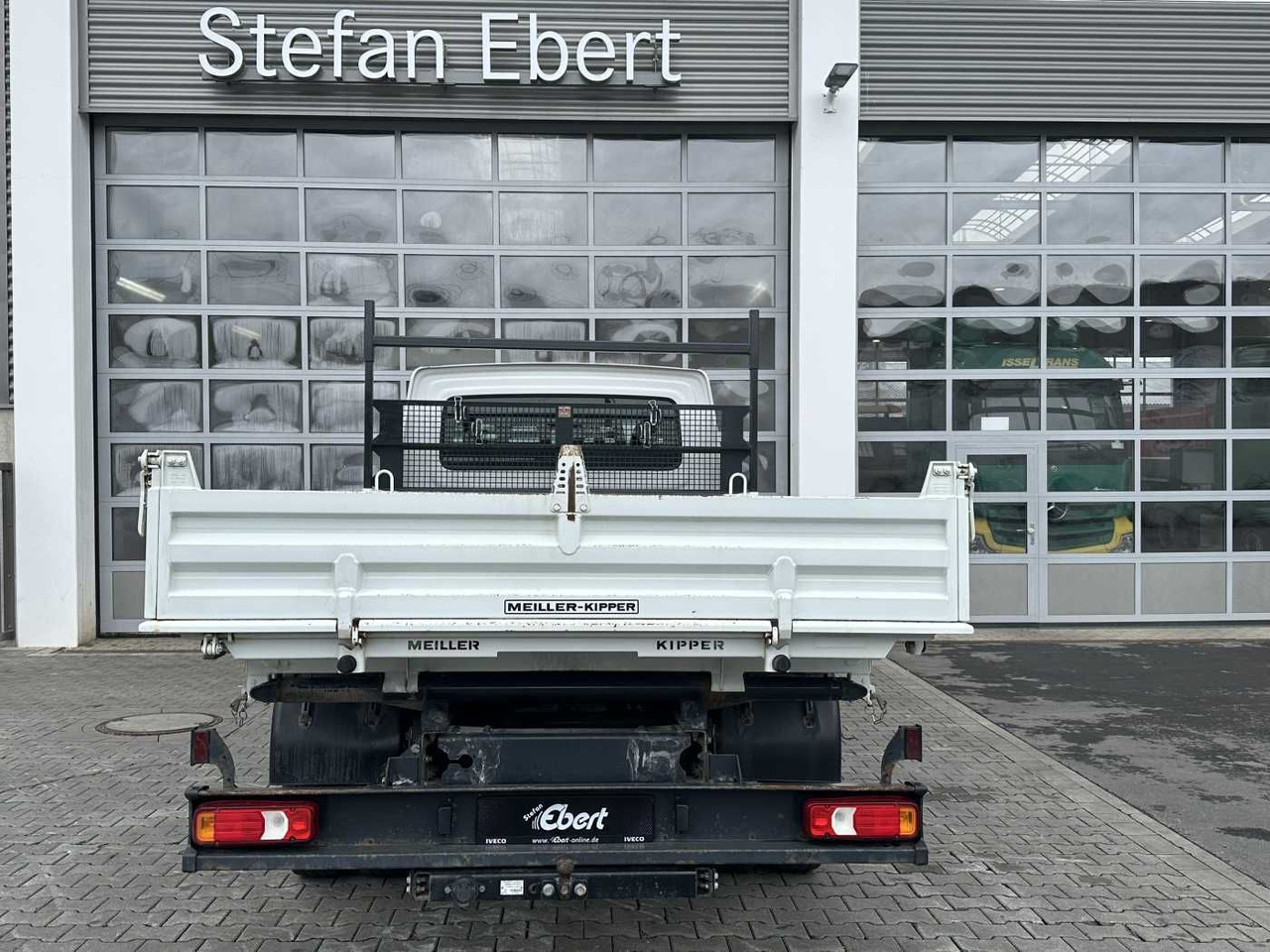 Iveco 70C18H 3-S.Kipper *R.3750mm*7Sitze*AHK* - قلاب صغير: صور 4 Iveco 70C18H 3-S.Kipper *R.3750mm*7Sitze*AHK* - قلاب صغير: صور 4