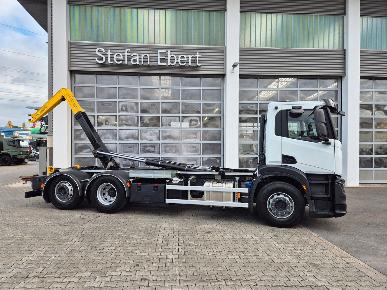 Iveco AD280X46Y/PS ON Palfinger PH T 20 SLD5 Intarder - شاحنة ذات الخطاف: صور 3 Iveco AD280X46Y/PS ON Palfinger PH T 20 SLD5 Intarder - شاحنة ذات الخطاف: صور 3