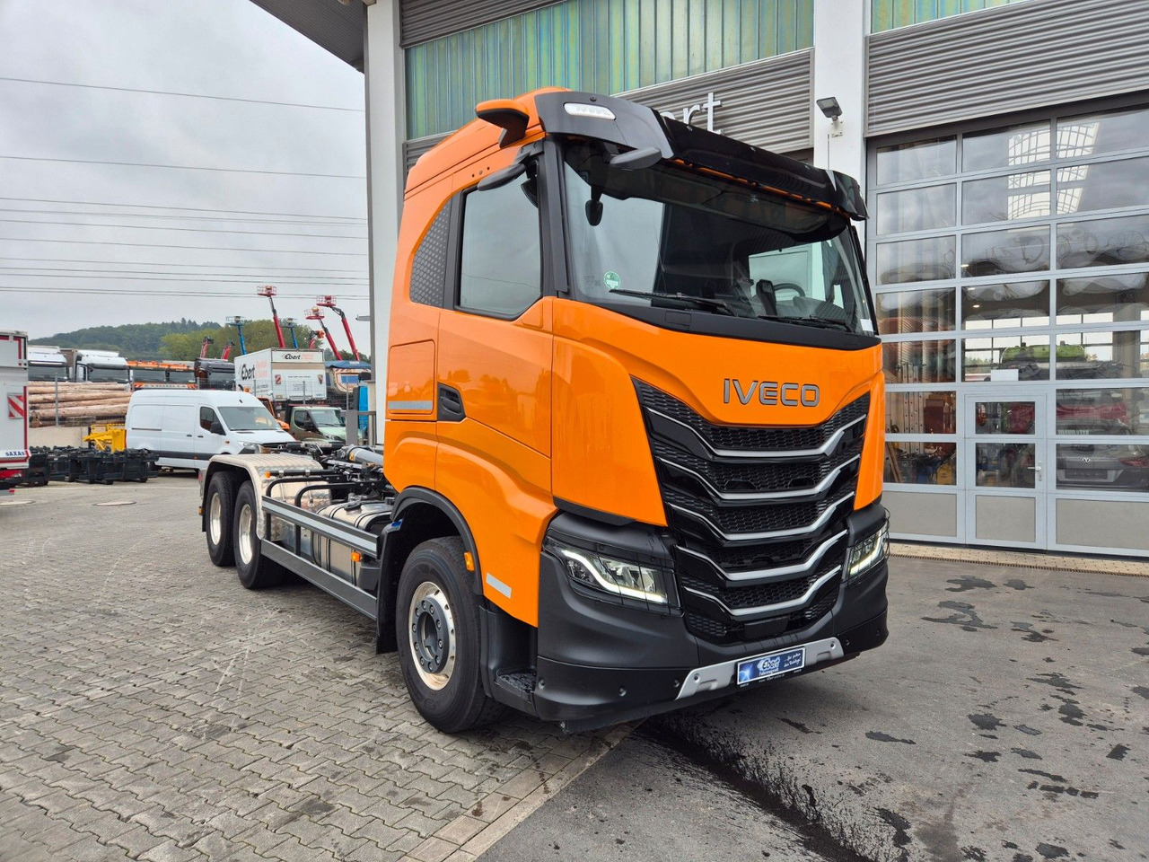 Iveco AS300X58Z/P HR ON+ 6x4 Meiller RS21.60 Funk AHK - شاحنة ذات الخطاف: صور 4 Iveco AS300X58Z/P HR ON+ 6x4 Meiller RS21.60 Funk AHK - شاحنة ذات الخطاف: صور 4
