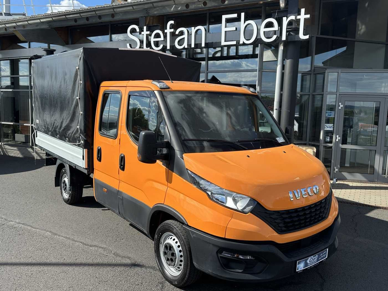 Iveco Daily 35S14 Pritsche+Plane *AHK*Ladekran*7-Sitze - الشاحنات الصغيرة ستائر: صور 1 Iveco Daily 35S14 Pritsche+Plane *AHK*Ladekran*7-Sitze - الشاحنات الصغيرة ستائر: صور 1