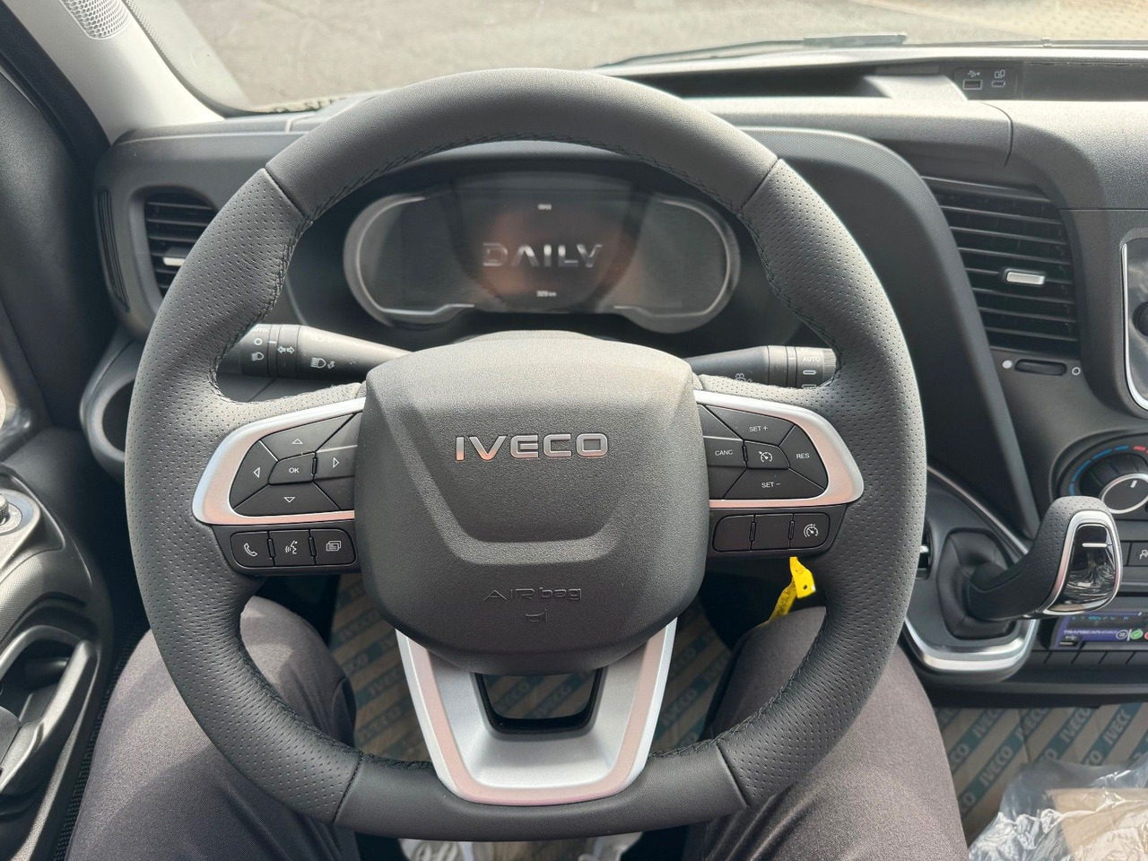 الشاحنات الصغيرة المبردة Iveco Daily 35S16 A8 *Standkühlung*Kamera*Automatik*: صور 14 الشاحنات الصغيرة المبردة Iveco Daily 35S16 A8 *Standkühlung*Kamera*Automatik*: صور 14