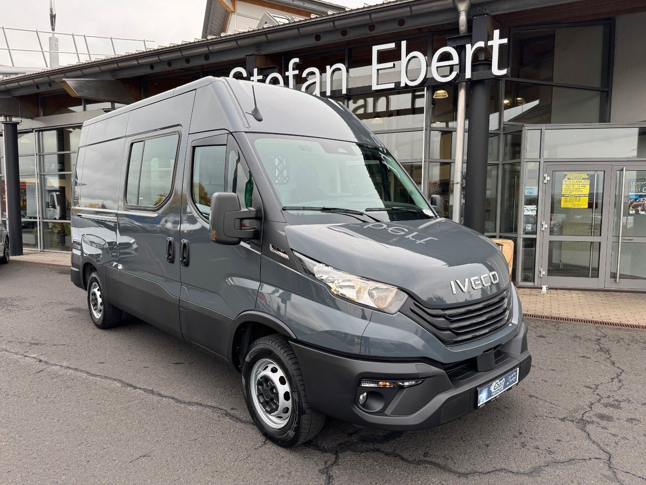 Iveco Daily 35S18HA8 3.0L *R3.520mm*AHK*2xSchiebetür* - فان: صور 1 Iveco Daily 35S18HA8 3.0L *R3.520mm*AHK*2xSchiebetür* - فان: صور 1