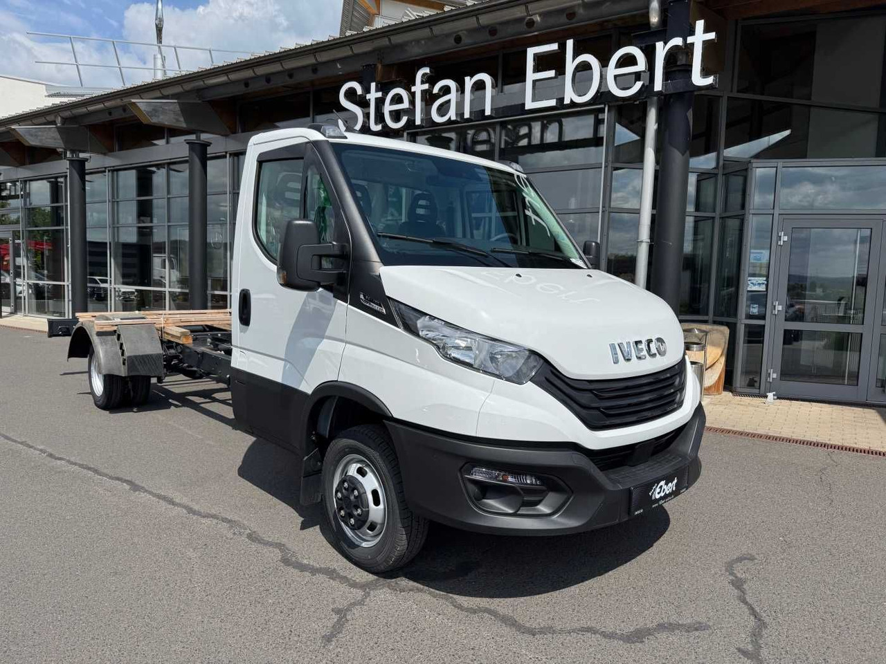 Iveco Daily 50C18 HA8 3.0L *R4.350mm*Klima*Automatik* - الشاسيه شاحنة: صور 1 Iveco Daily 50C18 HA8 3.0L *R4.350mm*Klima*Automatik* - الشاسيه شاحنة: صور 1