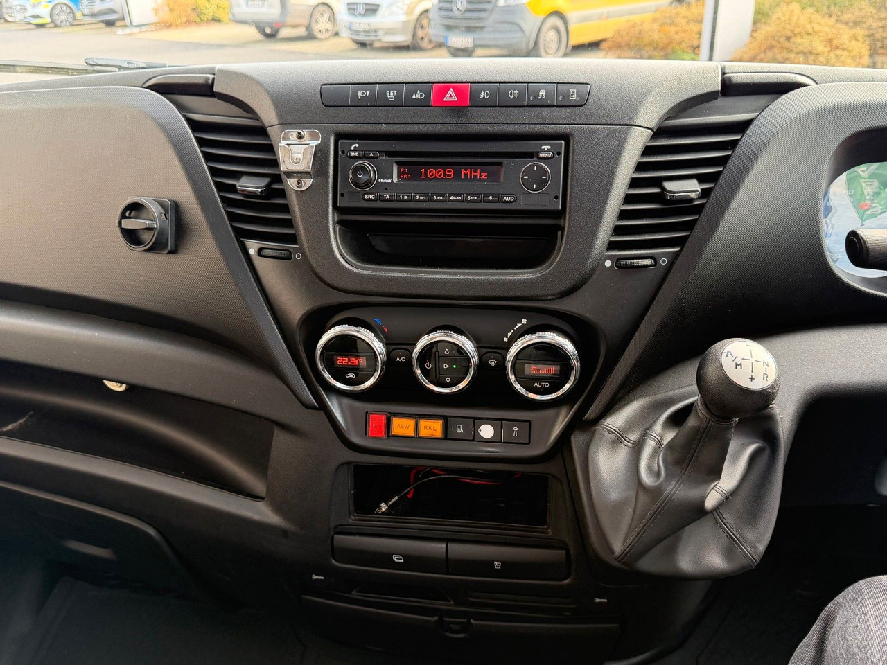 شاحنة القمامة Iveco Daily 65C17 Müllwagen *Zoeller Micro HG*: صور 11 شاحنة القمامة Iveco Daily 65C17 Müllwagen *Zoeller Micro HG*: صور 11