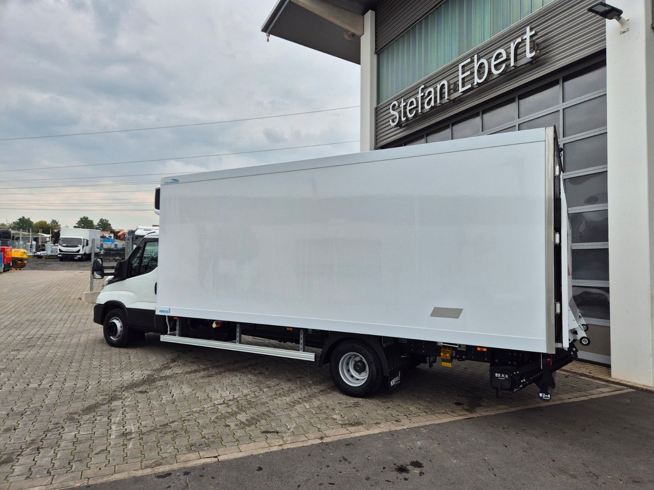 Iveco Daily 70C18 A8 3.0L *R5.100mm*LBW*Luft*Automatik - الشاحنات الصغيرة المبردة: صور 4 Iveco Daily 70C18 A8 3.0L *R5.100mm*LBW*Luft*Automatik - الشاحنات الصغيرة المبردة: صور 4