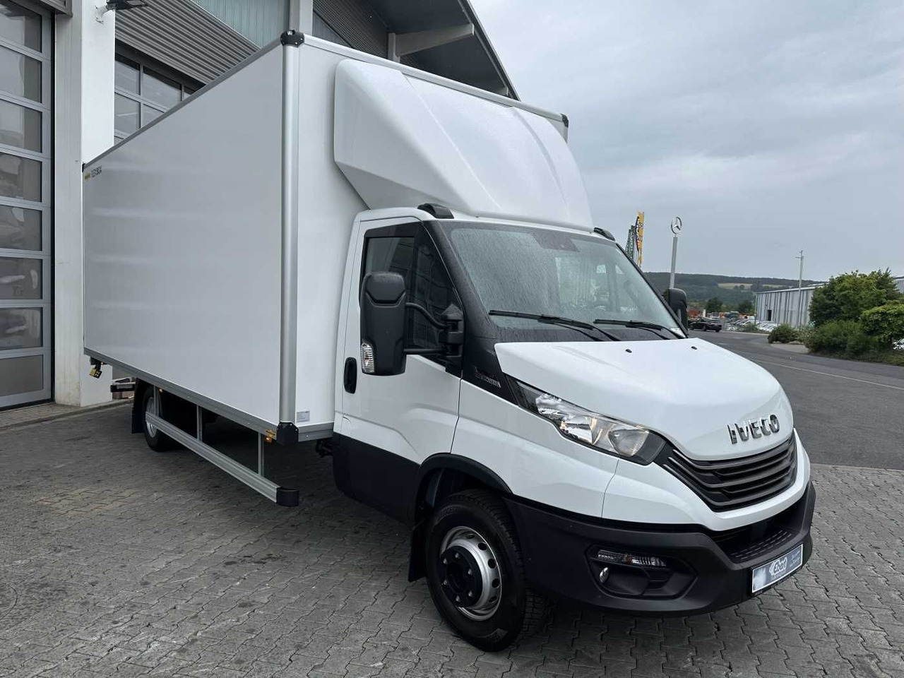 Iveco Daily 70C18 HA8 *R5.100mm*LBW*Luft*Automatik* - الشاحنات الصغيرة صندوق مغلق: صور 3 Iveco Daily 70C18 HA8 *R5.100mm*LBW*Luft*Automatik* - الشاحنات الصغيرة صندوق مغلق: صور 3