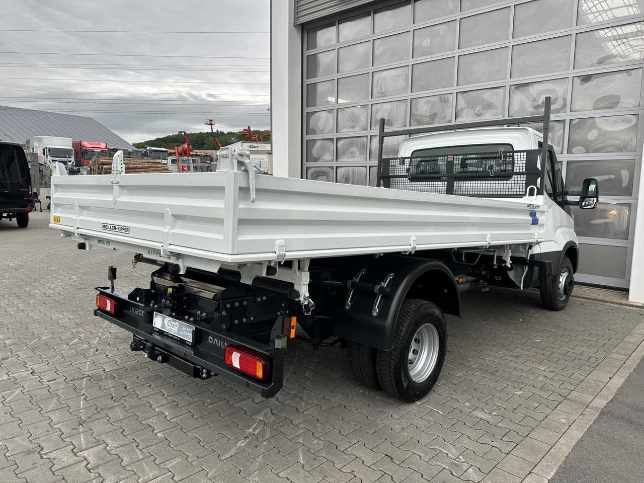 Iveco Daily 70C18H 3-S.-Kipper *R3.750mm*2xAHK* 5x - قلاب صغير: صور 4 Iveco Daily 70C18H 3-S.-Kipper *R3.750mm*2xAHK* 5x - قلاب صغير: صور 4
