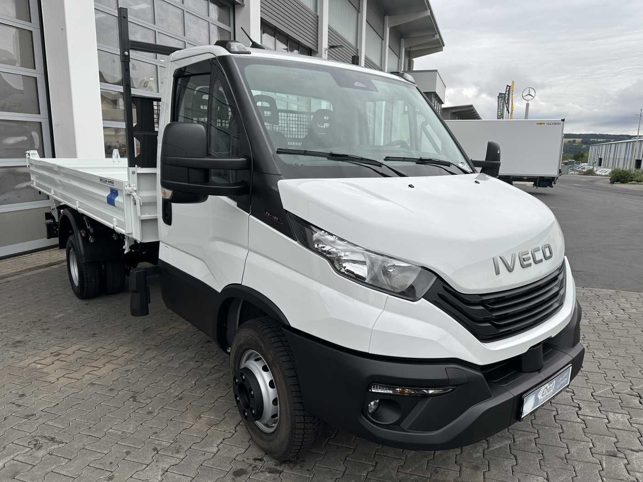 Iveco Daily 70C18H 3-S.-Kipper *R3.750mm*2xAHK* 5x - قلاب صغير: صور 3 Iveco Daily 70C18H 3-S.-Kipper *R3.750mm*2xAHK* 5x - قلاب صغير: صور 3