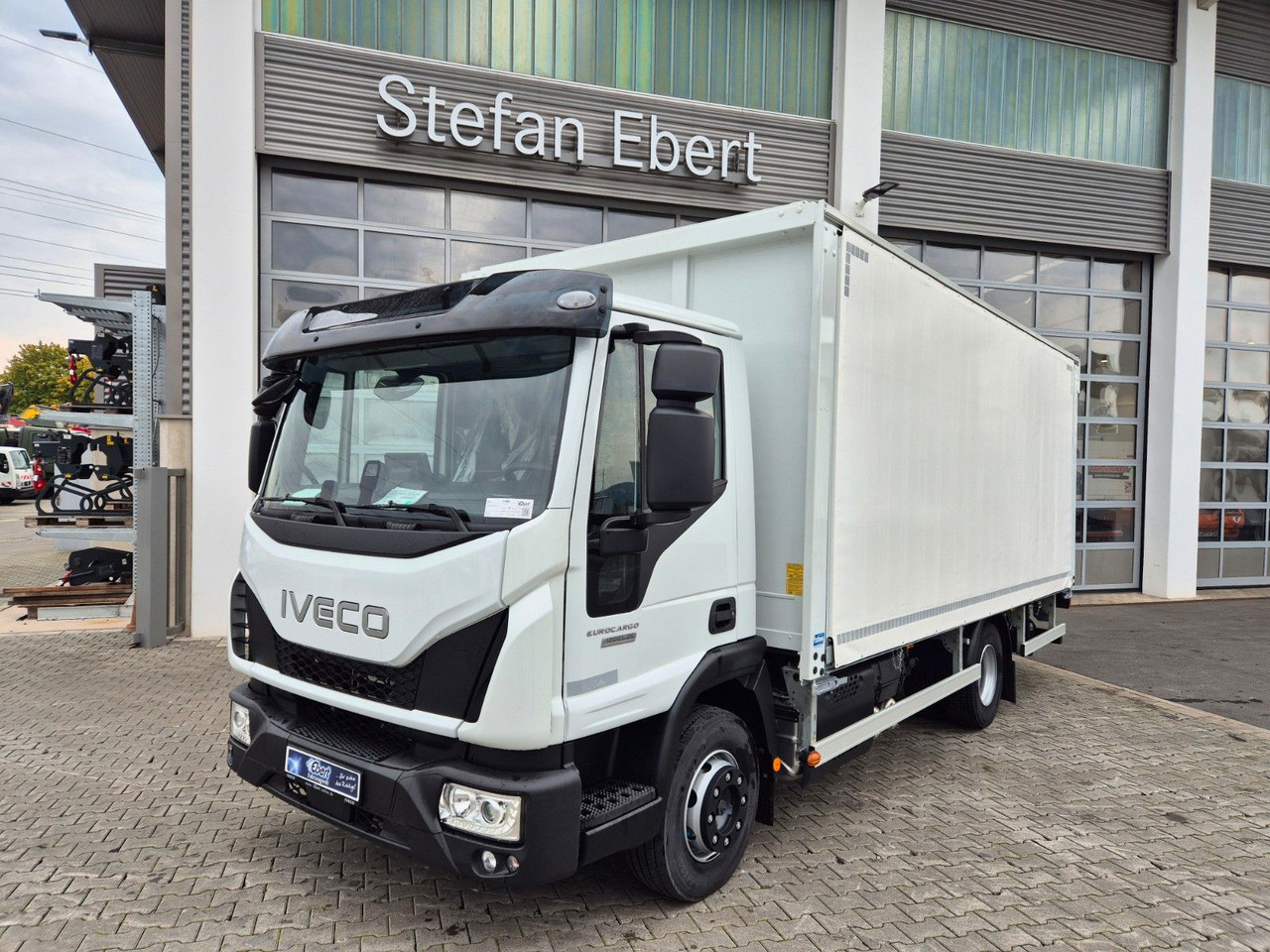 Iveco Eurocargo ML120EL25/P Böse Schiebeplanen LBW AHK - نقل الشراب شاحنة: صور 1 Iveco Eurocargo ML120EL25/P Böse Schiebeplanen LBW AHK - نقل الشراب شاحنة: صور 1