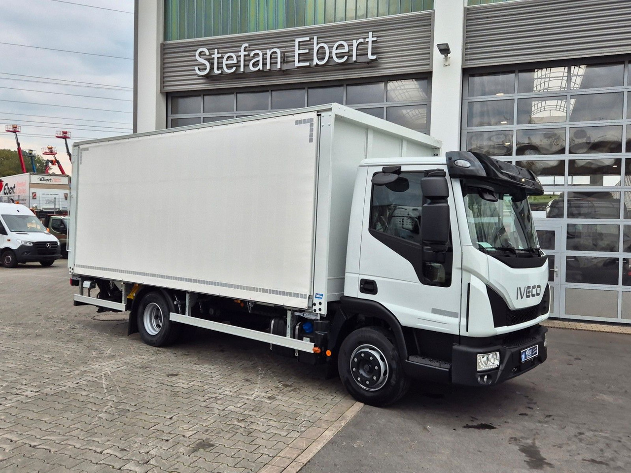 Iveco Eurocargo ML120EL25/P Böse Schiebeplanen LBW AHK - نقل الشراب شاحنة: صور 4 Iveco Eurocargo ML120EL25/P Böse Schiebeplanen LBW AHK - نقل الشراب شاحنة: صور 4