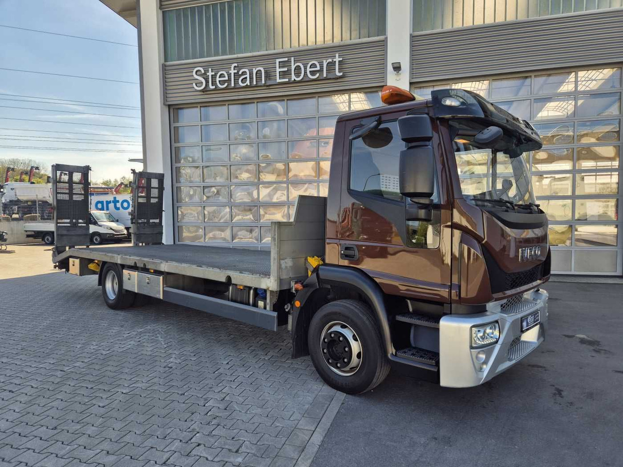 Iveco Eurocargo ML140E25/P Maschinentransporter Winde - شاحنة: صور 3 Iveco Eurocargo ML140E25/P Maschinentransporter Winde - شاحنة: صور 3