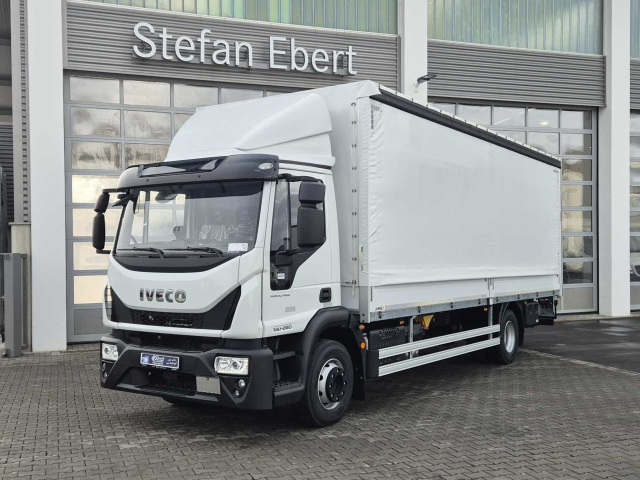 Iveco Eurocargo ML140E28/P LBW Bär Schiebeplane AHK - شاحنة ستارة: صور 1 Iveco Eurocargo ML140E28/P LBW Bär Schiebeplane AHK - شاحنة ستارة: صور 1