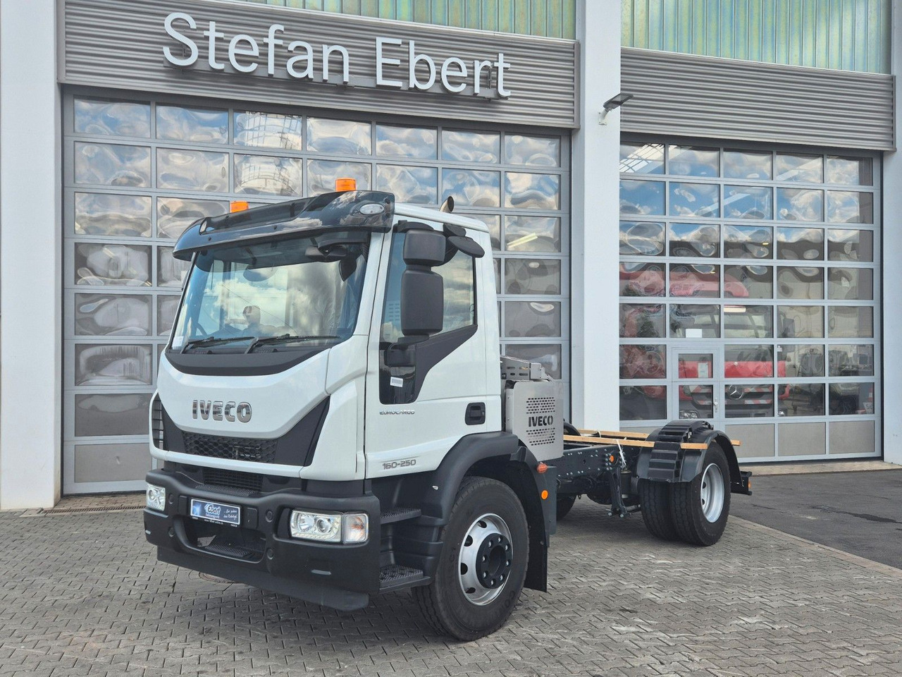 Iveco Eurocargo ML160E25/P EVI_E 4x2 RHD Rechtslenker - الشاسيه شاحنة: صور 3 Iveco Eurocargo ML160E25/P EVI_E 4x2 RHD Rechtslenker - الشاسيه شاحنة: صور 3