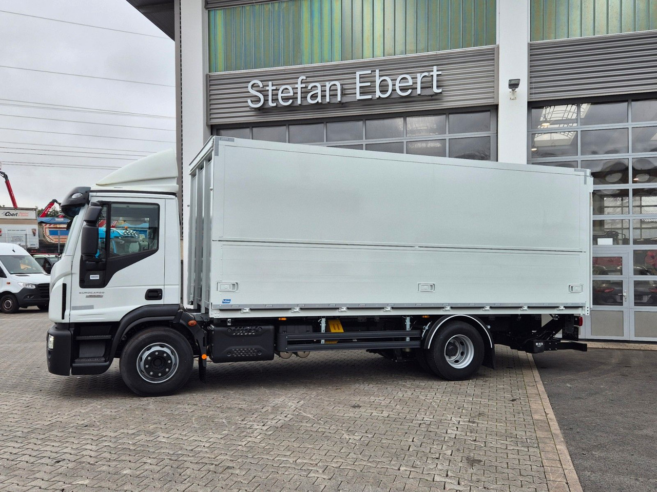 Iveco Eurocargo ML160E28/FP Böse Schwenkwand LBW 2xAHK - نقل الشراب شاحنة: صور 5 Iveco Eurocargo ML160E28/FP Böse Schwenkwand LBW 2xAHK - نقل الشراب شاحنة: صور 5