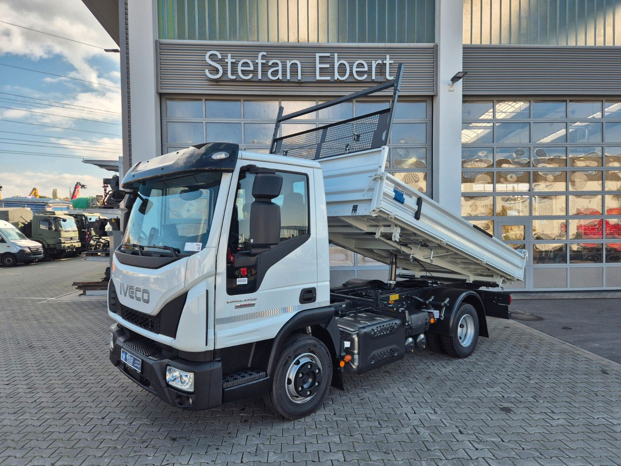 Iveco Eurocargo ML80E21 Meiller 2x AHK 3 Sitze - قلابات: صور 1 Iveco Eurocargo ML80E21 Meiller 2x AHK 3 Sitze - قلابات: صور 1