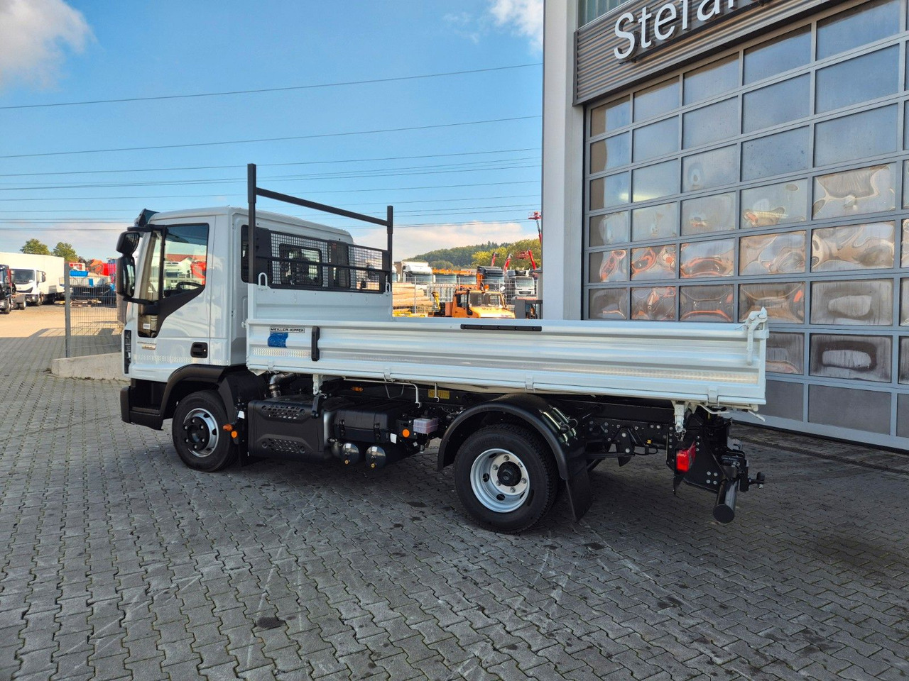 تأجير  Iveco Eurocargo ML80E21 Meiller 2x AHK 3 Sitze Iveco Eurocargo ML80E21 Meiller 2x AHK 3 Sitze: صور 28