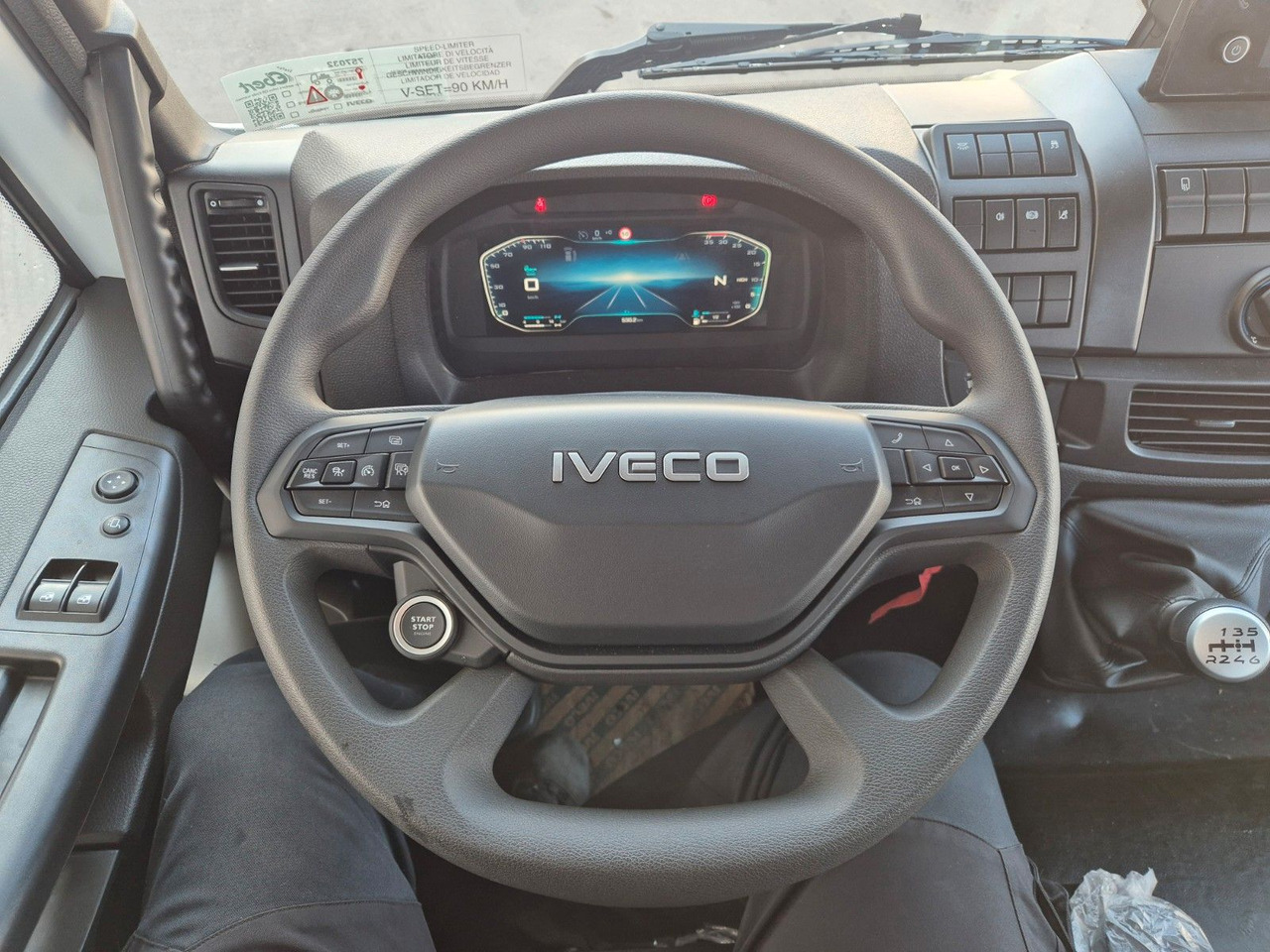 تأجير  Iveco Eurocargo ML80E21 Meiller 2x AHK 3 Sitze Iveco Eurocargo ML80E21 Meiller 2x AHK 3 Sitze: صور 13