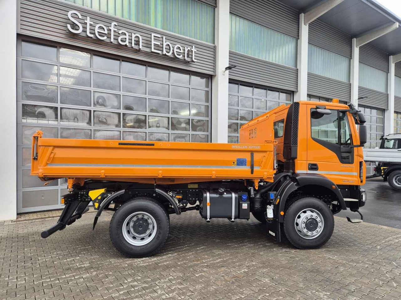 Iveco ML150E28W 4x4 Meiller Dreiseitenkipper 2xAHK - قلابات: صور 5 Iveco ML150E28W 4x4 Meiller Dreiseitenkipper 2xAHK - قلابات: صور 5