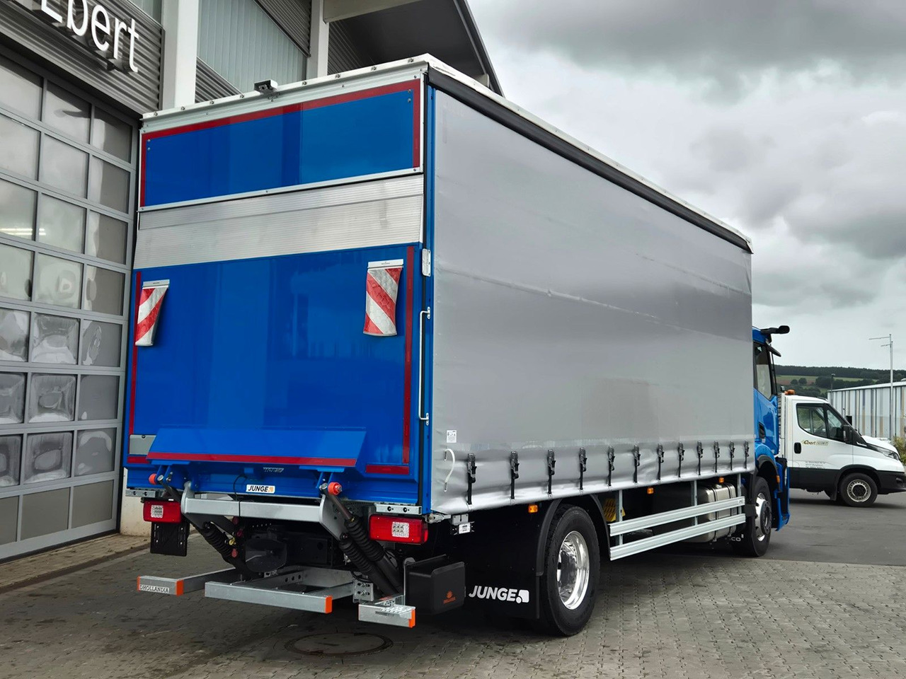 شاحنة ستارة Iveco S-Way AD190S40/P Curtainsider *MirrorCam*LBW*: صور 11 شاحنة ستارة Iveco S-Way AD190S40/P Curtainsider *MirrorCam*LBW*: صور 11