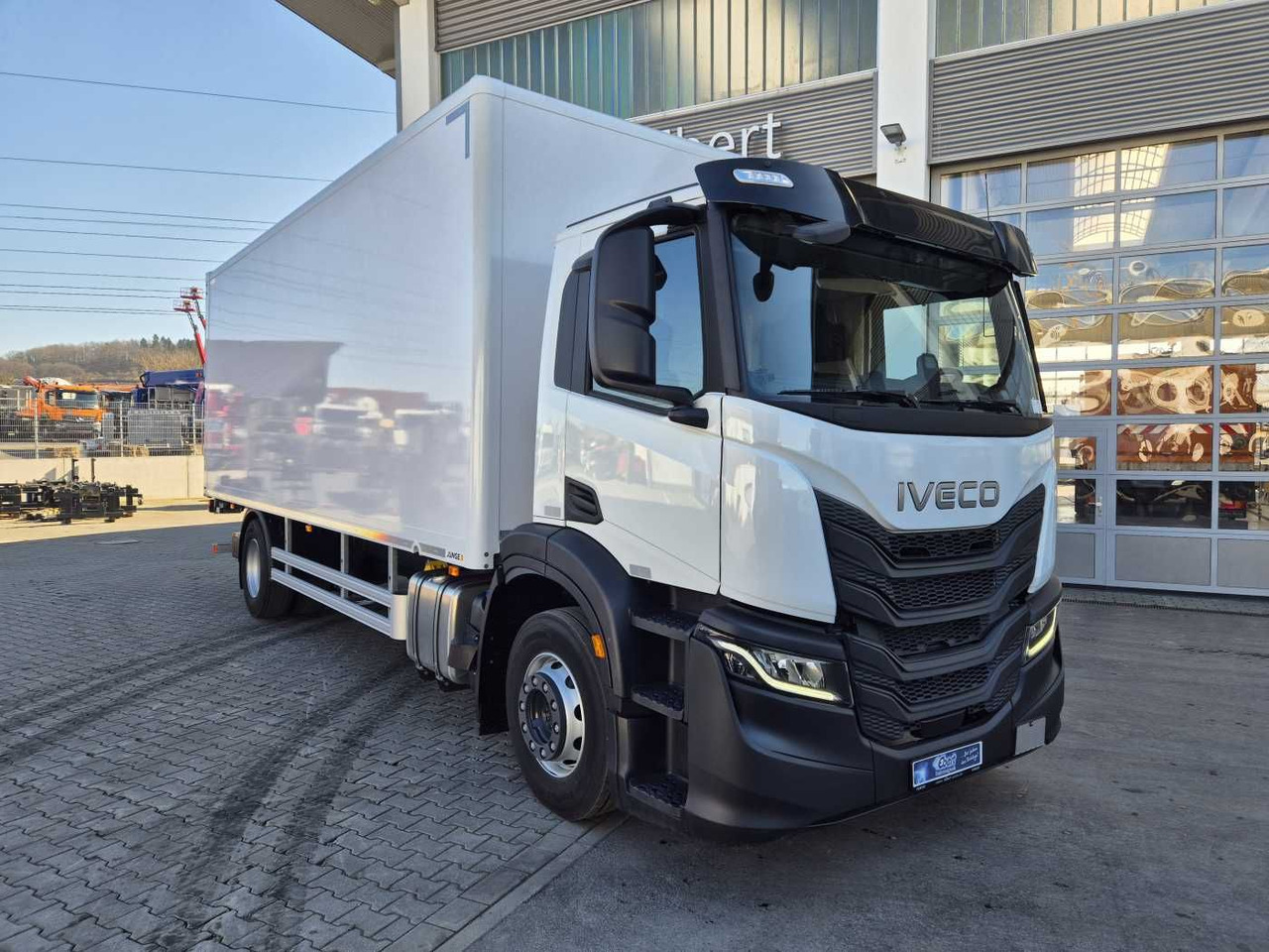 Iveco S-Way AD190S40/P Junge AHK LBW 2.000kg - بصندوق مغلق شاحنة: صور 2 Iveco S-Way AD190S40/P Junge AHK LBW 2.000kg - بصندوق مغلق شاحنة: صور 2